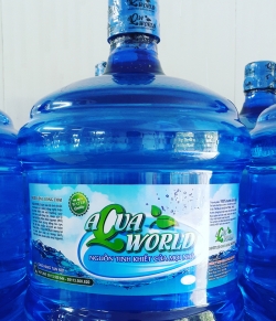 Nước uống đóng chai 20 lít Aqua World - Nước Uống Long Hiền - Công Ty TNHH Vận Tải Du Lịch Và Dịch Vụ Thương Mại Long Hiền